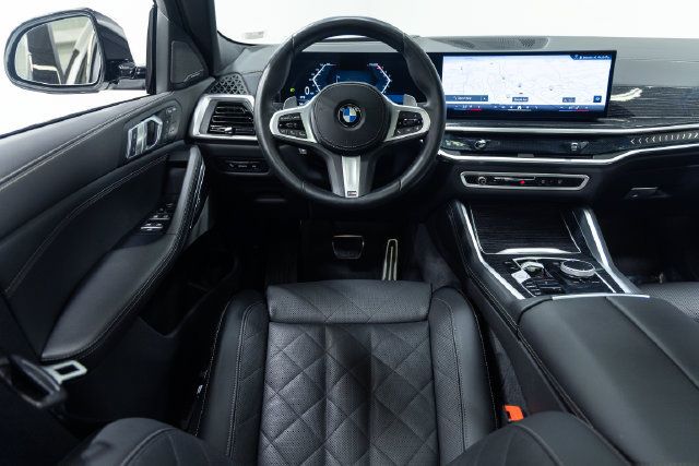 Used 2026 BMW X6 xDrive40i AWD/4WD image 3