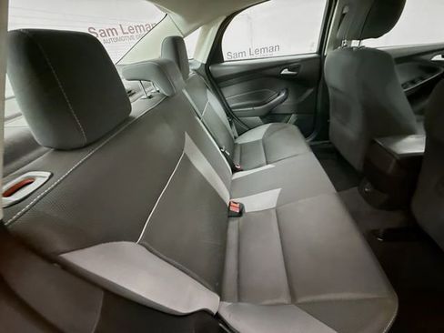 Used 2014 Ford Focus SE w/ SE Winter Package image 24