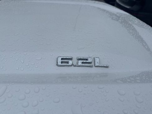 Used 2021 Chevrolet Silverado 1500 LTZ w/ Z71 Off-Road Package image 6