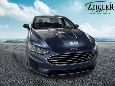Used 2019 Ford Fusion SE FWD image 8