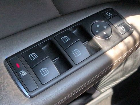 Used 2012 Mercedes-Benz CLS 63 AMG image 24