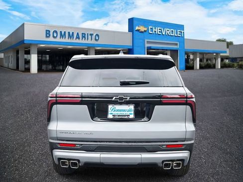 New 2026 Chevrolet Traverse LT w/ LPO, Floor Liner Package image 4