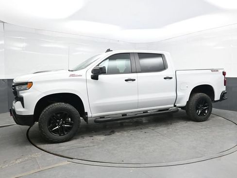 Used 2023 Chevrolet Silverado 1500 LT Trail Boss w/ Protection Package AWD/4WD image 3
