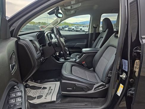 Used 2021 Chevrolet Colorado Z71 AWD/4WD image 17