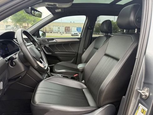 Used 2024 Volkswagen Tiguan SE R-Line image 26