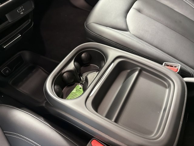 New 2027 Chrysler Pacifica Select FWD image 21