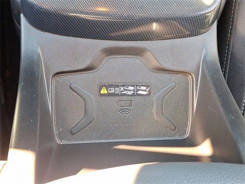 Used 2019 Chevrolet Colorado Z71 w/ Z71 Midnight Edition image 25