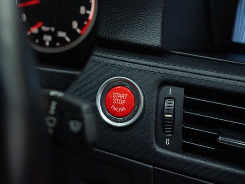 Used 2013 BMW M3 image 41