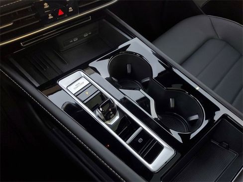 Certified 2026 Volkswagen Atlas Cross Sport SEL R-Line image 23