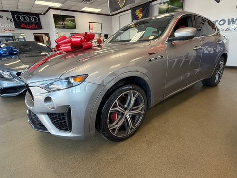 Used 2022 Maserati Levante Modena AWD/4WD image 6