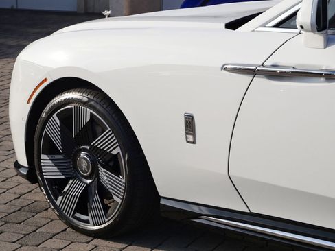Certified 2024 Rolls-Royce Spectre image 13