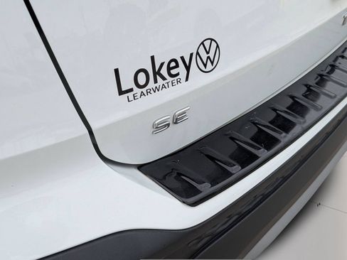 Certified 2023 Volkswagen Taos SE w/ Panoramic Sunroof Package FWD image 9