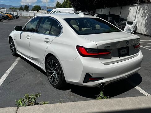 Used 2022 BMW 330e xDrive w/ Driving Assistance Package AWD/4WD image 6