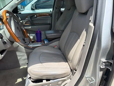 Used 2012 Buick Enclave Premium FWD image 8