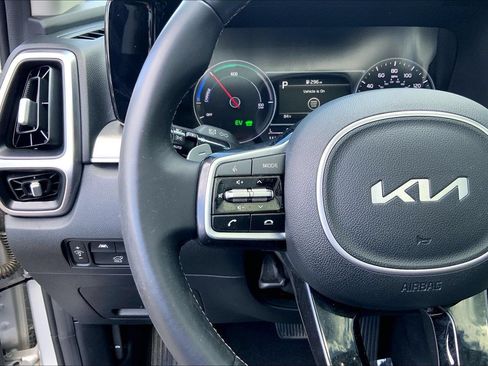Used 2023 Kia Sorento EX w/ Panoramic Sunroof Package AWD/4WD image 23