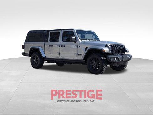 Used 2023 Jeep Gladiator Sport AWD/4WD image 5