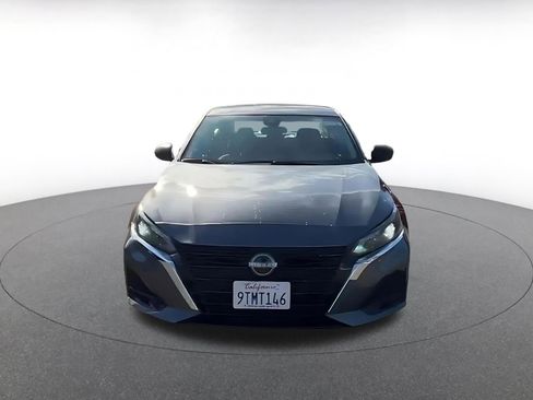 Used 2025 Nissan Altima 2.5 SV FWD image 4