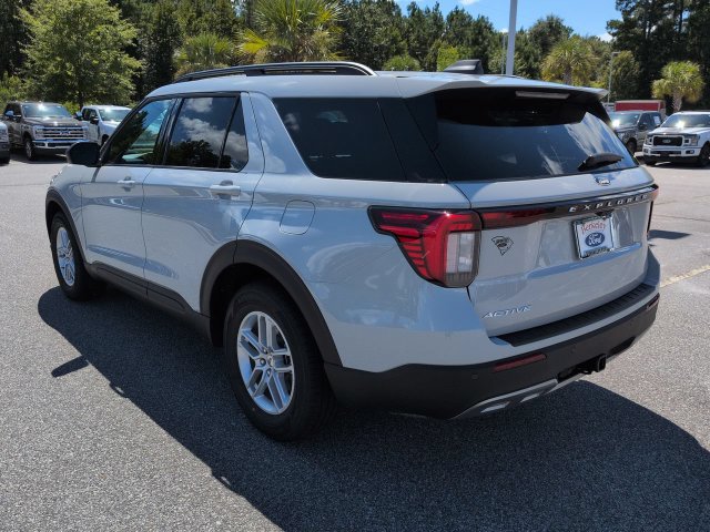 New 2027 Ford Explorer Active w/ Active Comfort Package RWD image 6