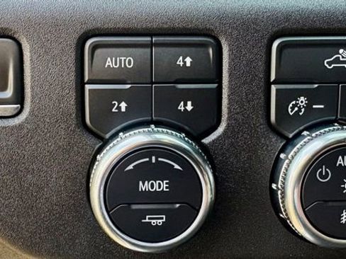 Used 2023 GMC Sierra 1500 Elevation image 18