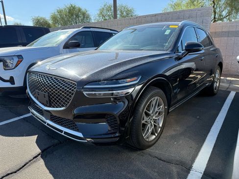 Used 2025 Genesis GV70 2.5T AWD/4WD image 2