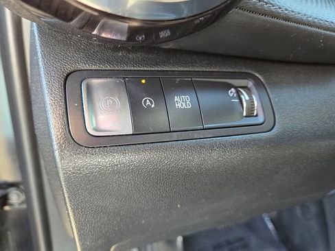 Used 2025 Chevrolet Equinox LT FWD image 15