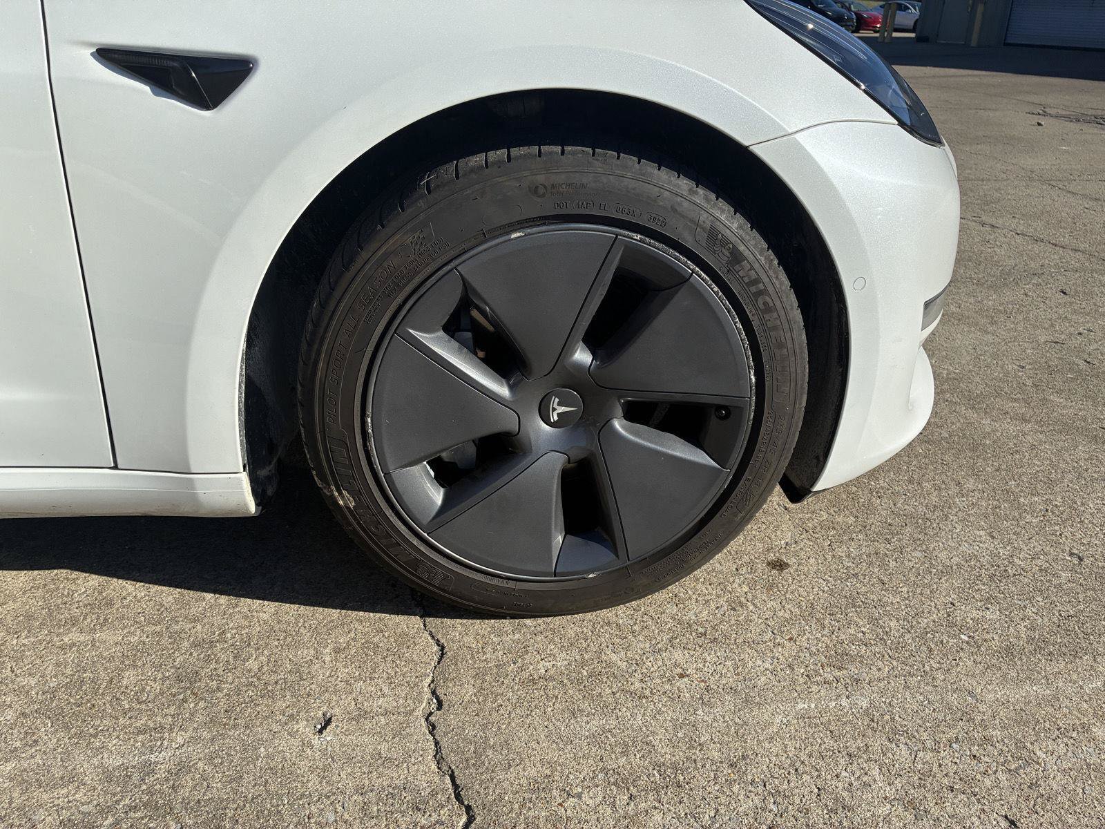 Used 2022 Tesla Model 3 Long Range AWD/4WD image 24
