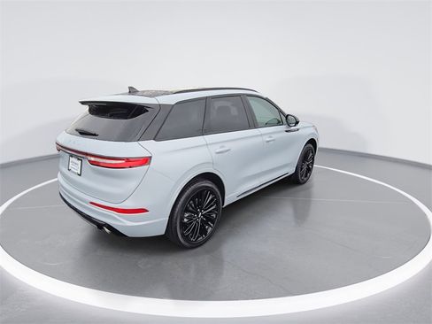 Used 2025 Lincoln Corsair Grand Touring w/ Jet Appearance Package image 8