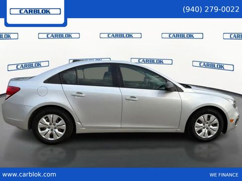 Used 2016 Chevrolet Cruze LS image 4