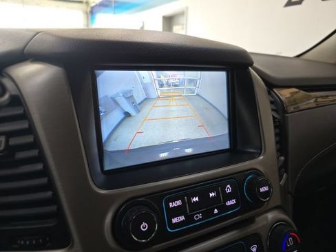 Used 2017 GMC Yukon Denali w/ Open Road Package AWD/4WD image 24