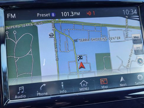 Used 2017 Nissan Murano S w/ Navigation Package image 7