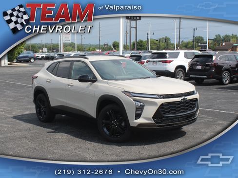 New 2026 Chevrolet Trax ACTIV w/ Driver Confidence Package FWD image 1