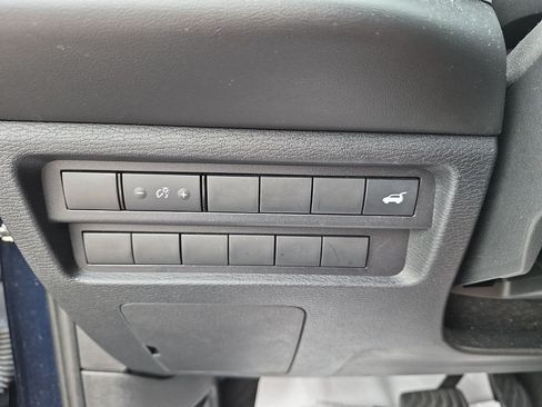 Used 2024 Mitsubishi Outlander SE AWD/4WD image 16