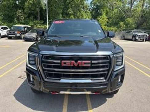 Used 2021 GMC Yukon AT4 w/ Rear Media and Nav Package AWD/4WD image 8