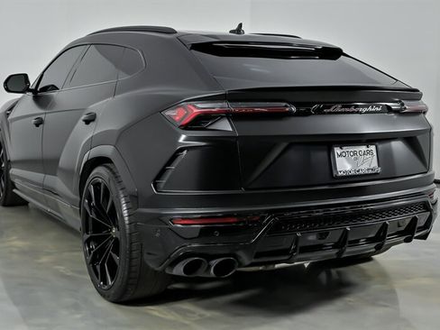 Used 2021 Lamborghini Urus AWD/4WD image 10