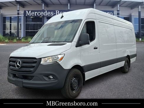 Used 2025 Mercedes-Benz Sprinter 2500 image 1