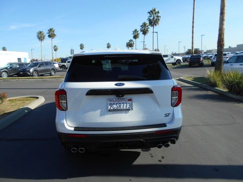 Used 2022 Ford Explorer ST w/ Equipment Group 401A image 5