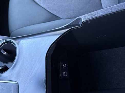 Used 2020 Toyota Camry LE w/ Carpet Mat Package image 32