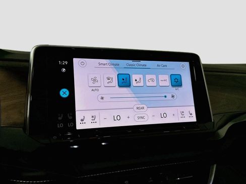Certified 2026 Volkswagen Atlas SE FWD image 13