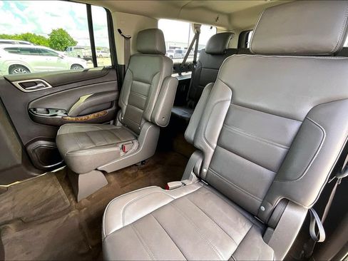 Used 2015 GMC Yukon XL Denali w/ Touring Package AWD/4WD image 19