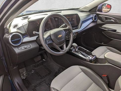 Used 2024 Chevrolet Trax LT image 10