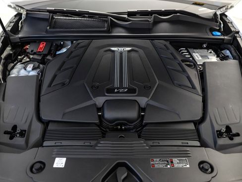 New 2024 Bentley Bentayga image 11