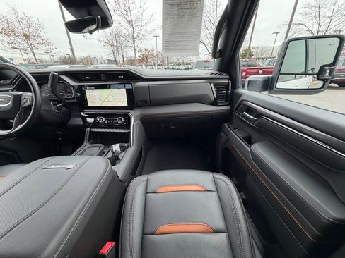 Used 2024 GMC Sierra 2500 AT4 w/ AT4 Premium Plus Package image 24