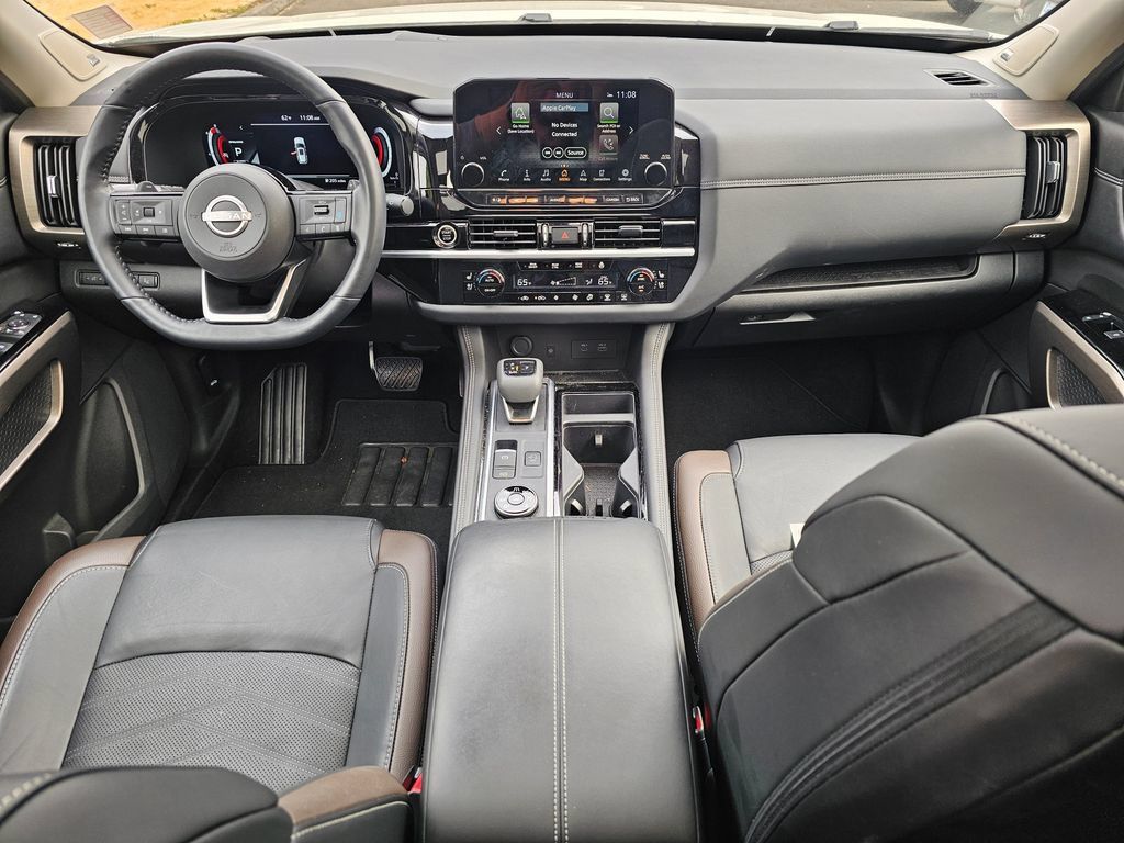 Used 2024 Nissan Pathfinder Platinum AWD/4WD image 9