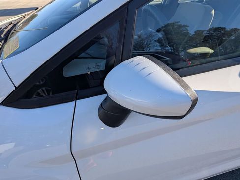 Used 2019 Ford Fiesta SE image 4