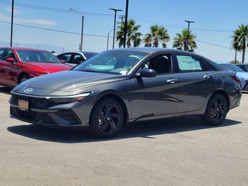 New 2026 Hyundai Elantra Sport FWD image 2