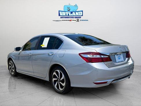 Used 2017 Honda Accord EX-L image 3
