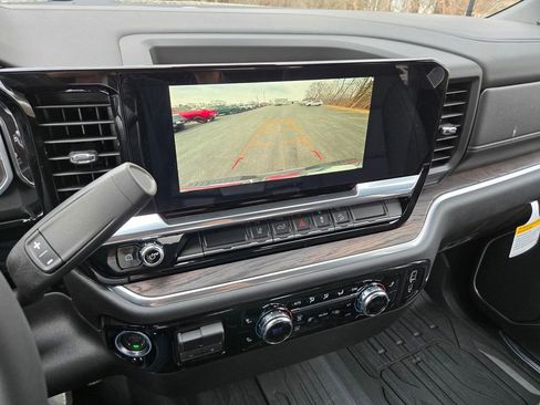 New 2026 GMC Sierra 2500 SLT AWD/4WD image 8