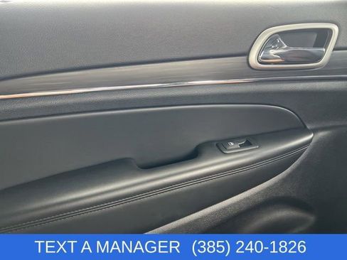 Used 2022 Jeep Grand Cherokee Limited image 28