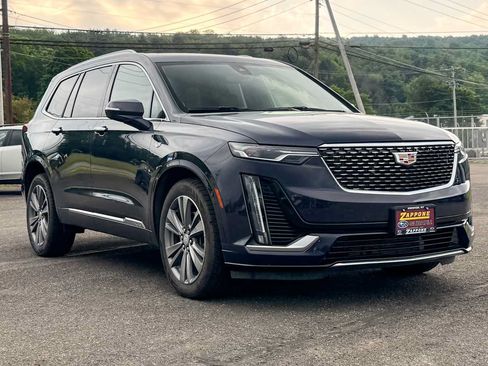 Used 2025 Cadillac XT6 Premium Luxury AWD/4WD image 1