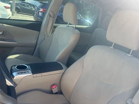 Used 2014 Toyota Prius V Two FWD image 7